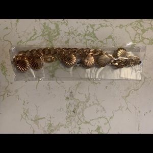 Seashell anklet